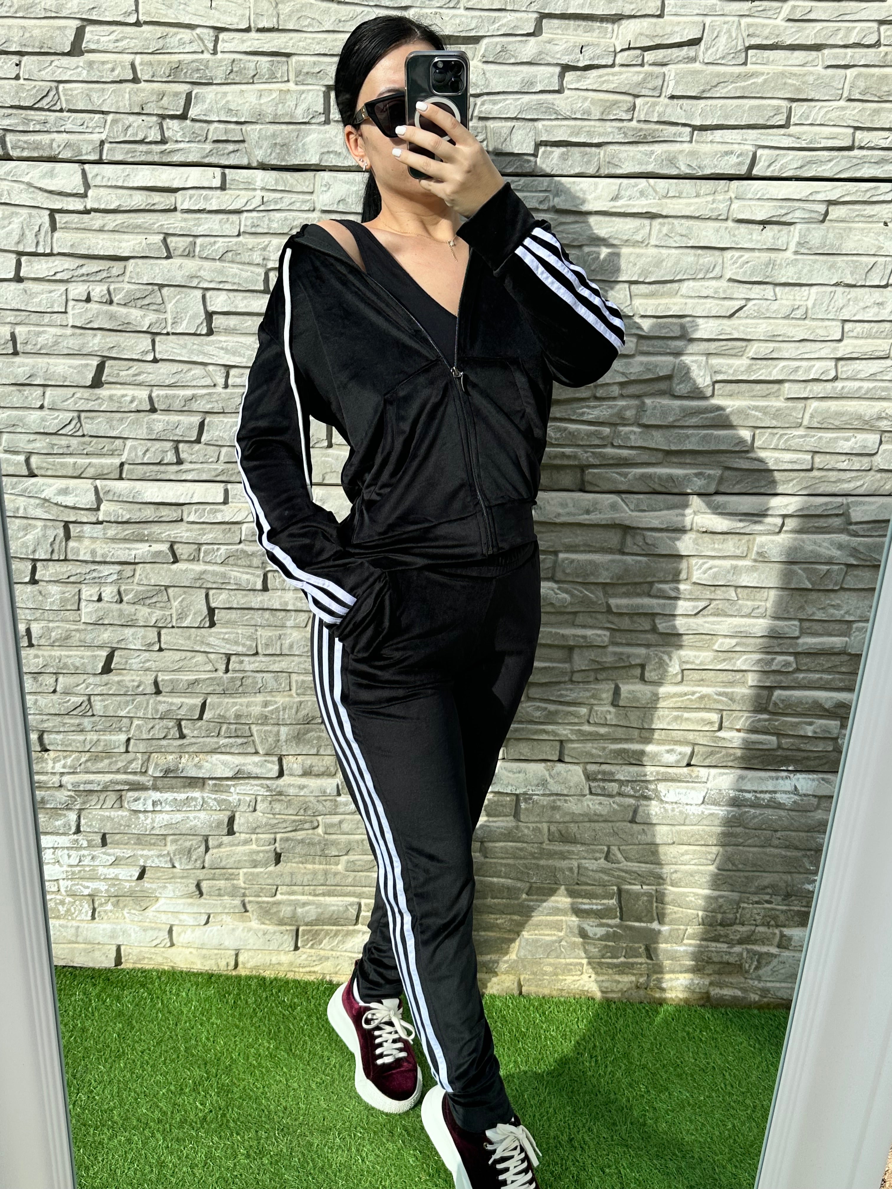 Trening Catifea cu Dungi